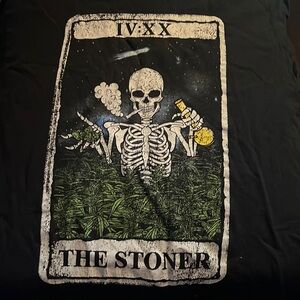 Stoner Halloween skeleton t shirt